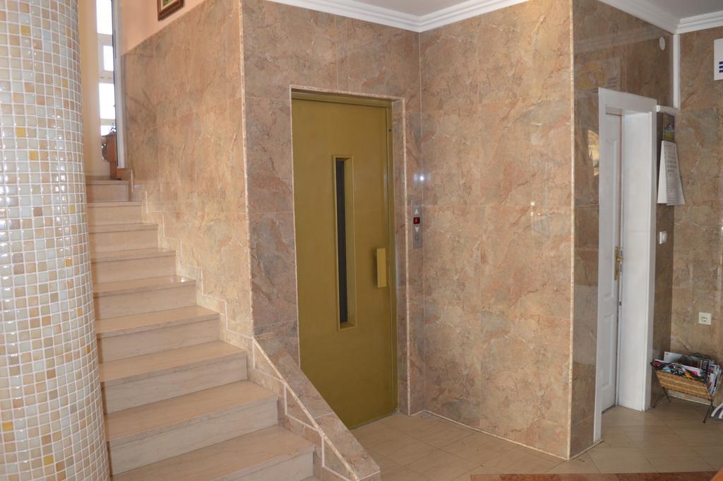 Vip Hotel Skopje - New Management Esterno foto