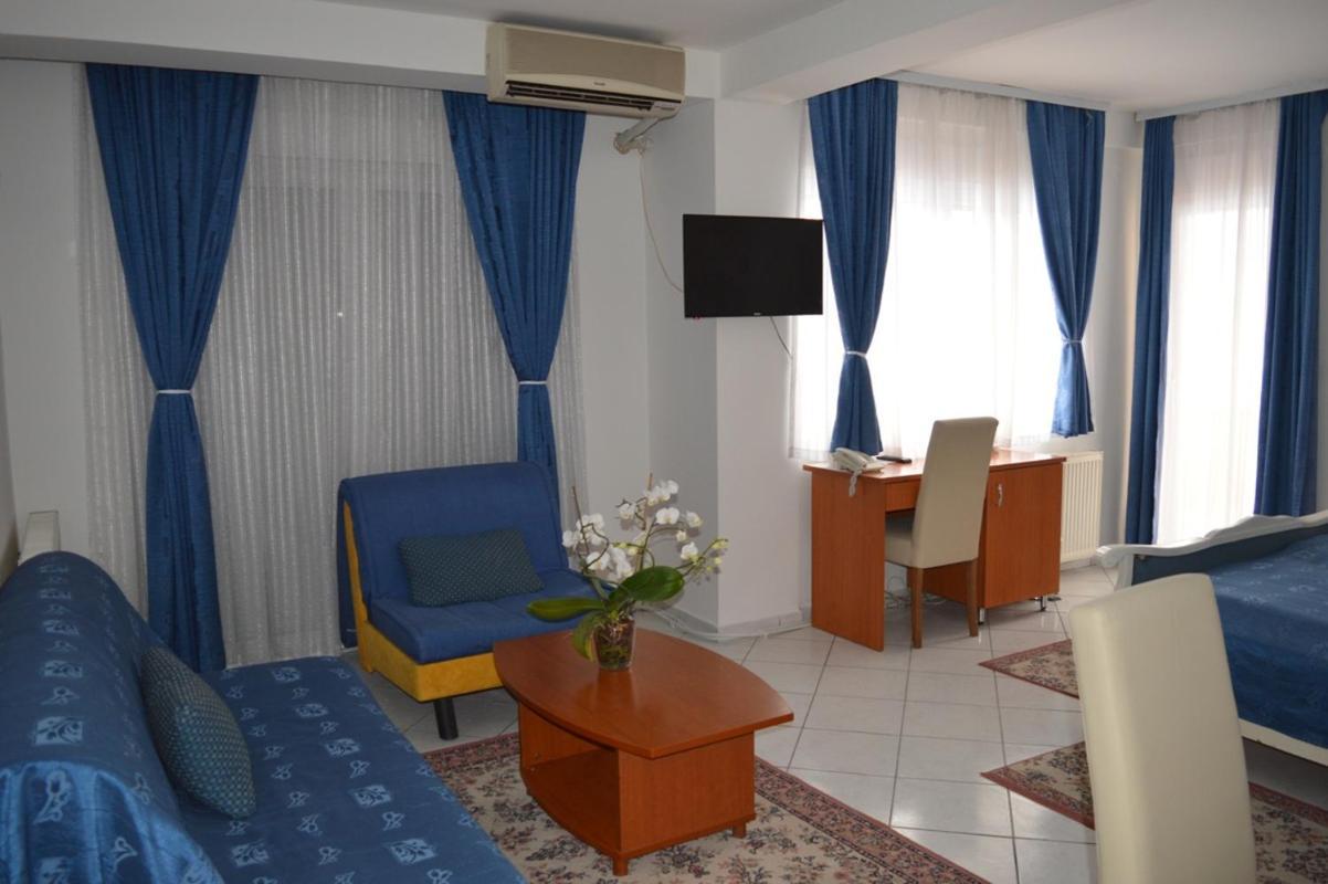 Vip Hotel Skopje - New Management Esterno foto