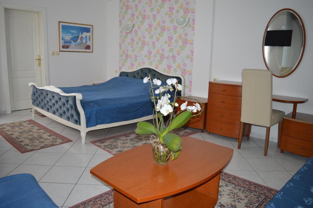Vip Hotel Skopje - New Management Esterno foto